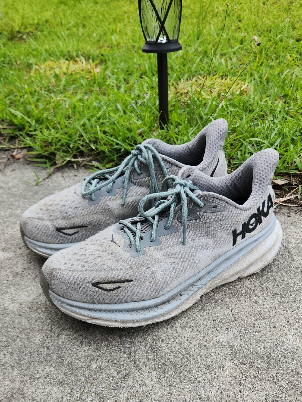 Men's HOKA ONE ONE Clifton 9,size 8 2E Wide